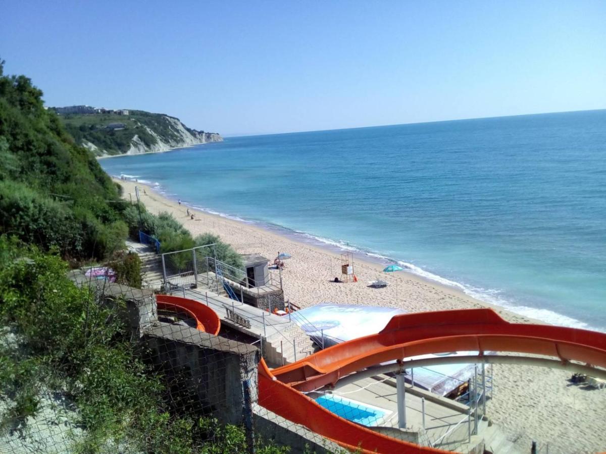 Silver Beach B16 Бяла Екстериор снимка