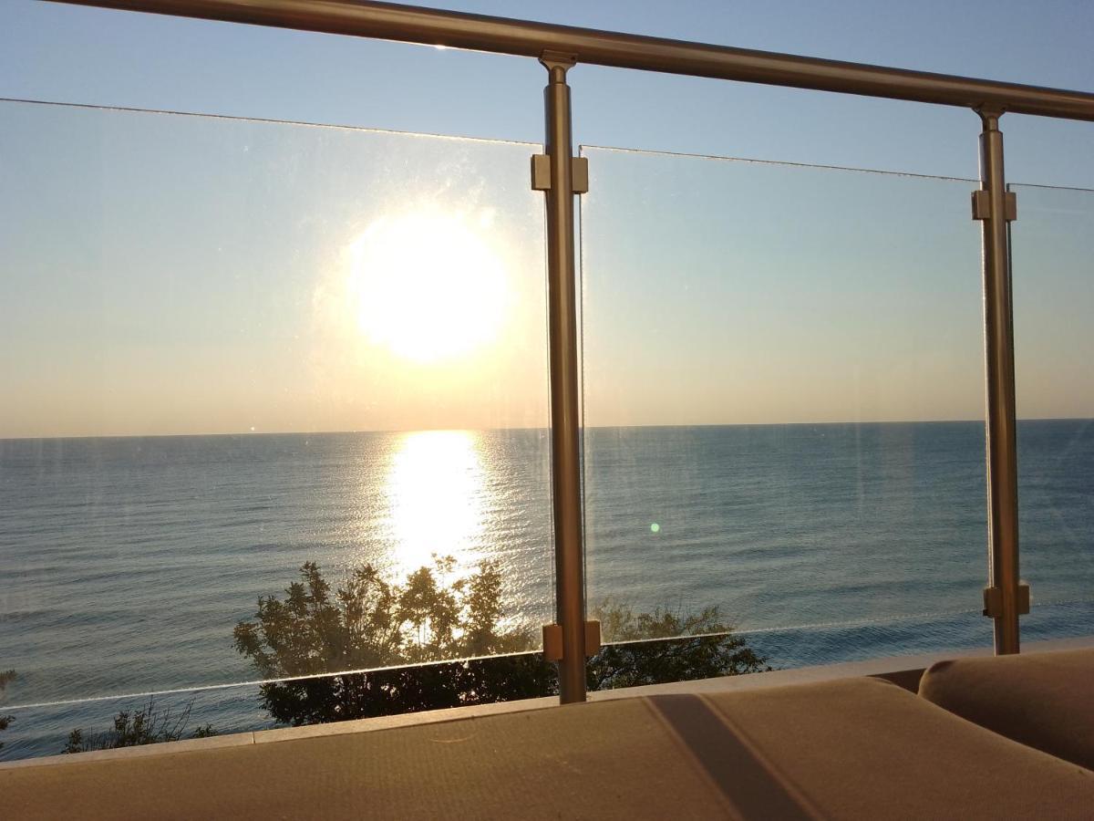 Silver Beach B16 Бяла Екстериор снимка