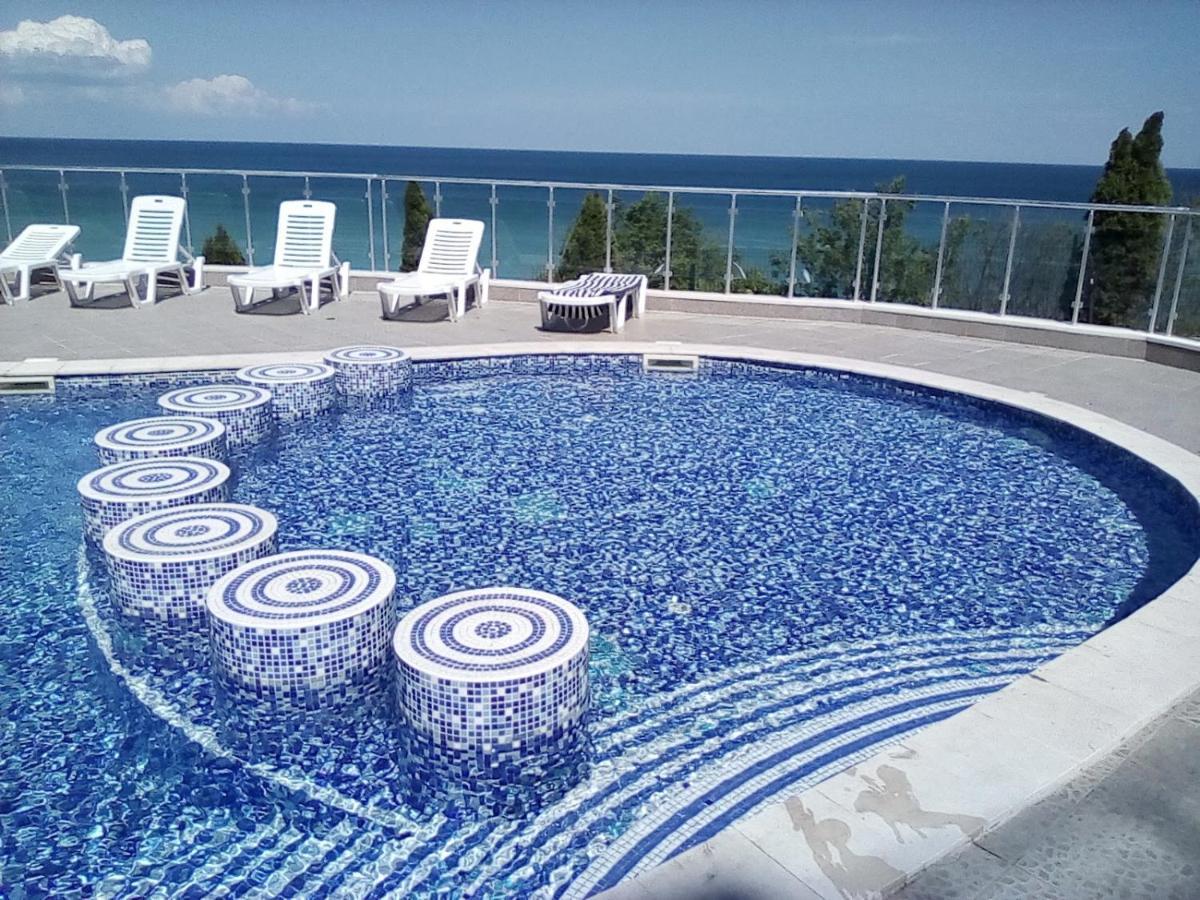 Silver Beach B16 Бяла Екстериор снимка