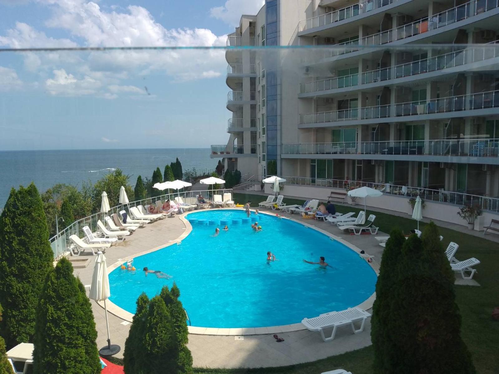 Silver Beach B16 Бяла Екстериор снимка